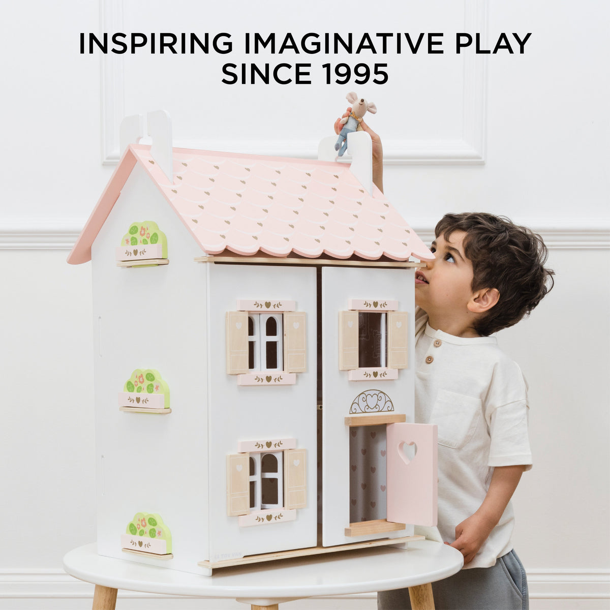 Roseheart Wooden Dolls House, Furniture & Family